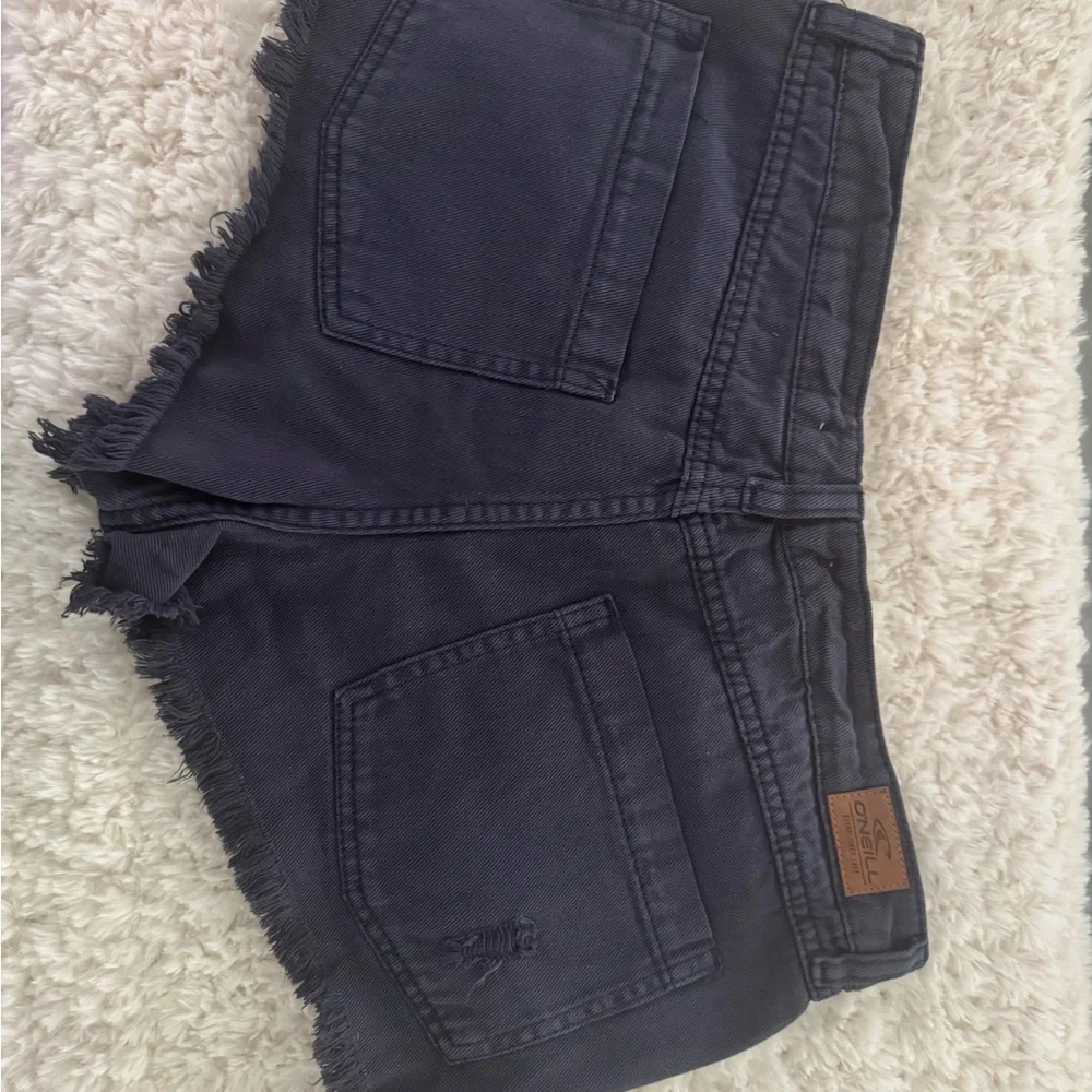 O'Neill Blue Jean Shorts Frayed Hem Casual - Picture 4 of 4